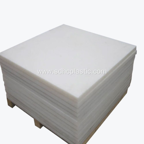 Outdoor ice rink boards